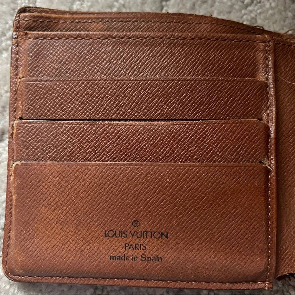 Vintage Louis Vuitton Monogram Canvas Bifold Wallet w/ Snap Pocket Coin Pouch